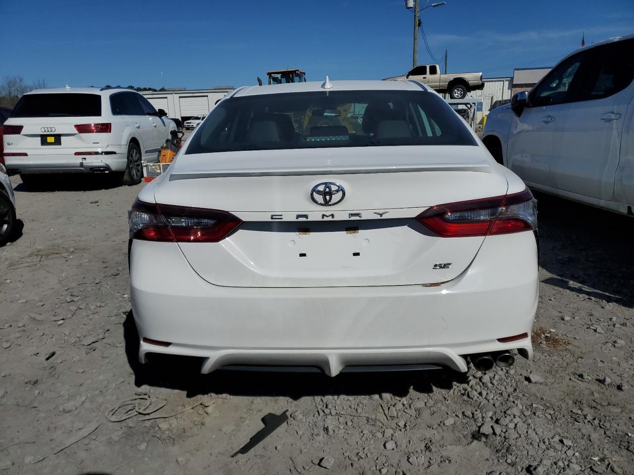 2021 TOYOTA CAMRY SE - Image 6