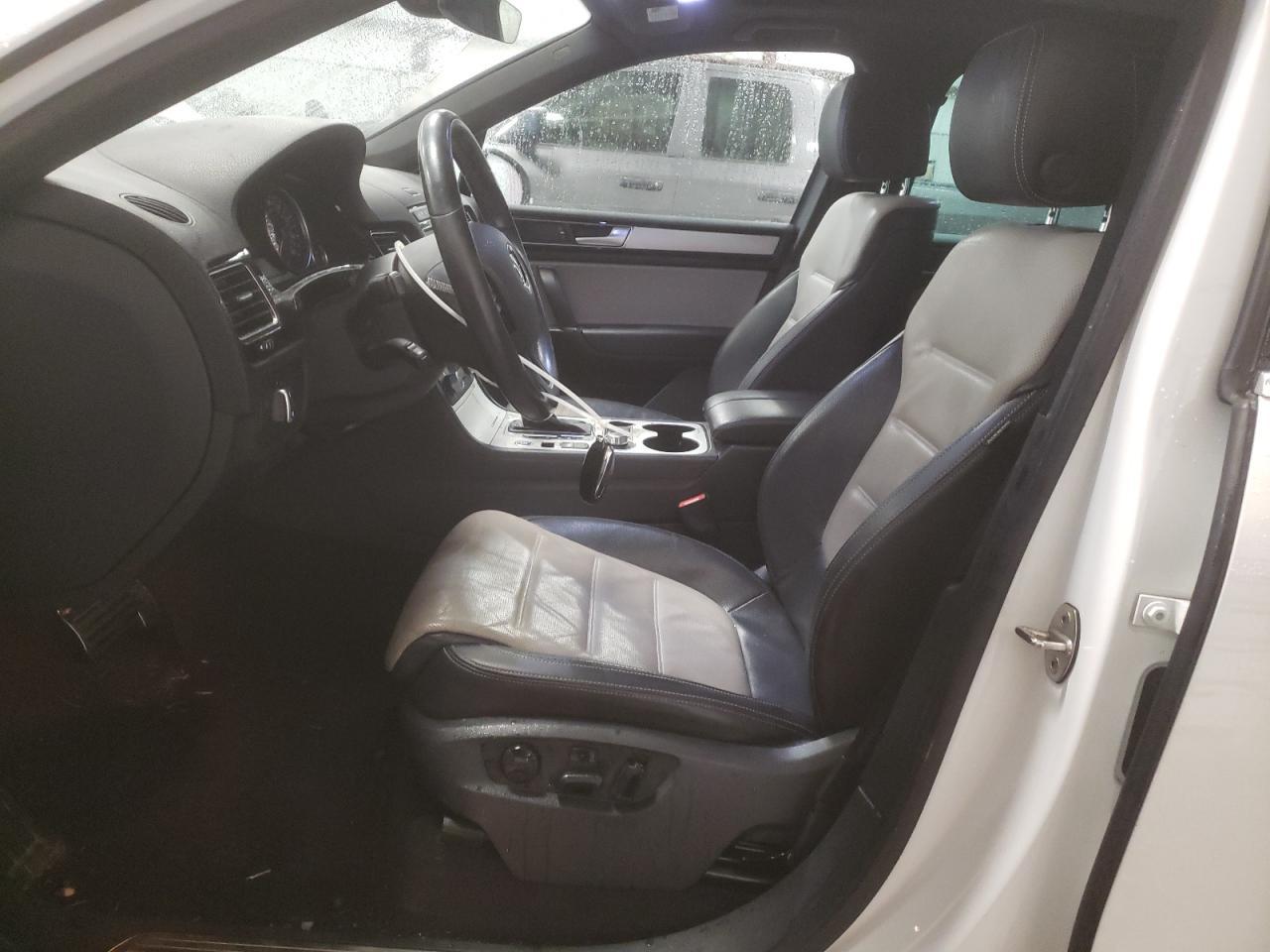 2017 VOLKSWAGEN TOUAREG WO - Фото 7