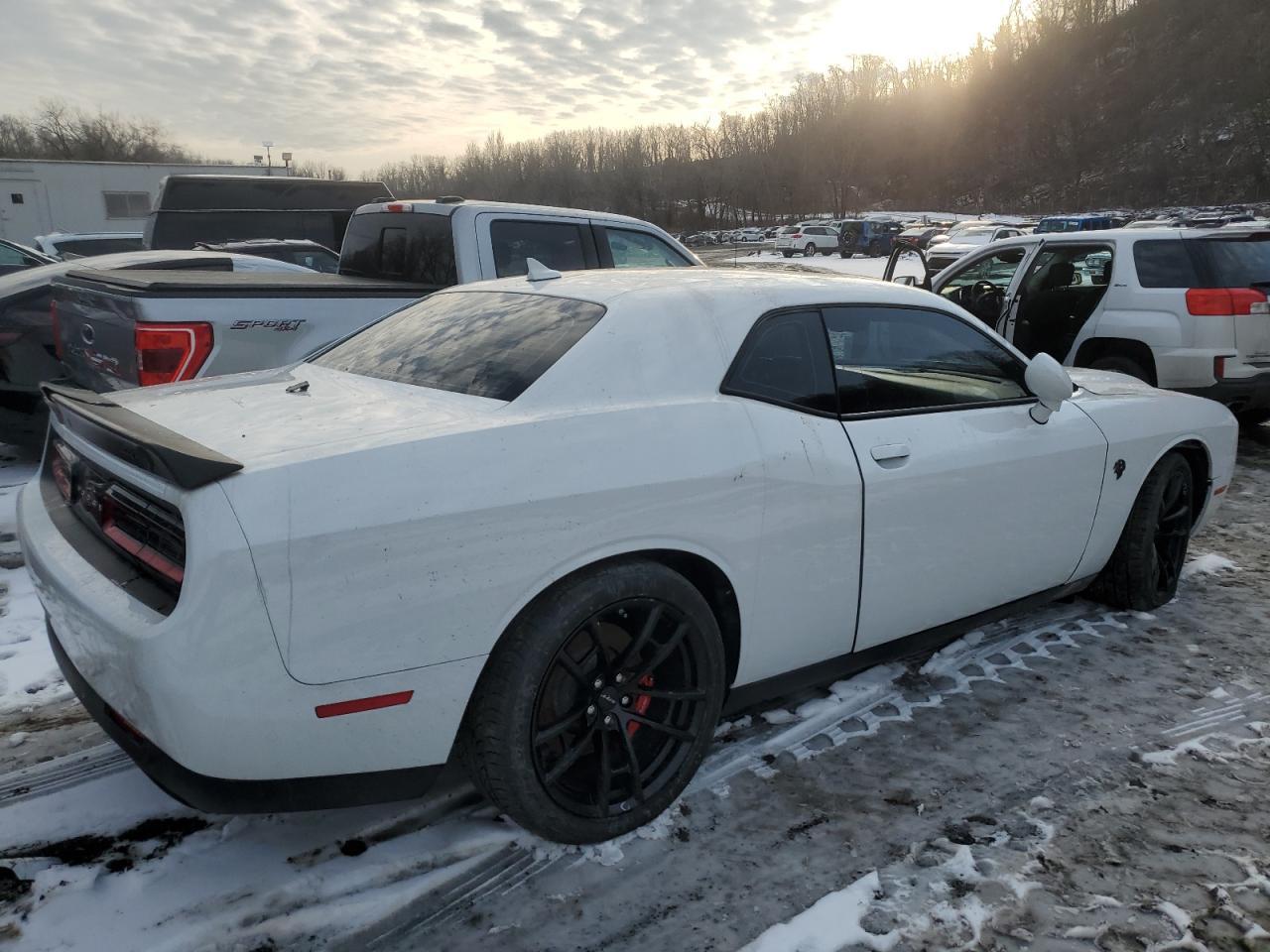 2023 DODGE CHALLENGER - Фото 3