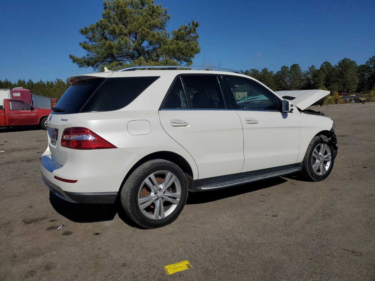 2013 MERCEDES-BENZ C-CLASS C3 - Image 3