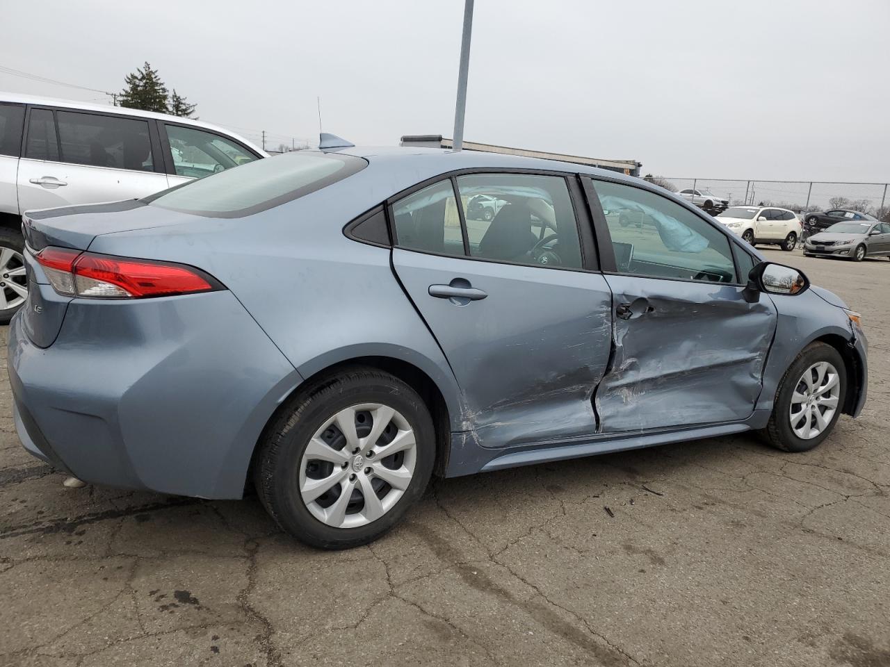 2021 TOYOTA COROLLA LE - Фото 3
