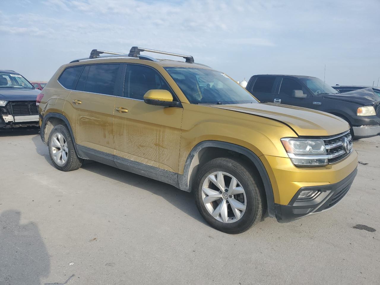 2018 VOLKSWAGEN ATLAS SE - Image 4