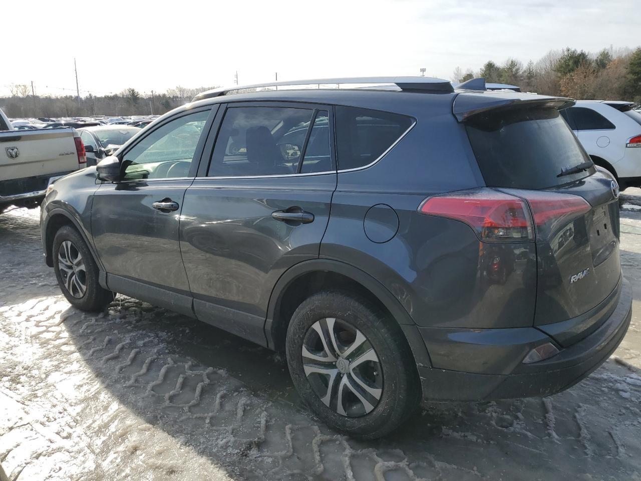 2016 TOYOTA RAV4 LE - Фото 2