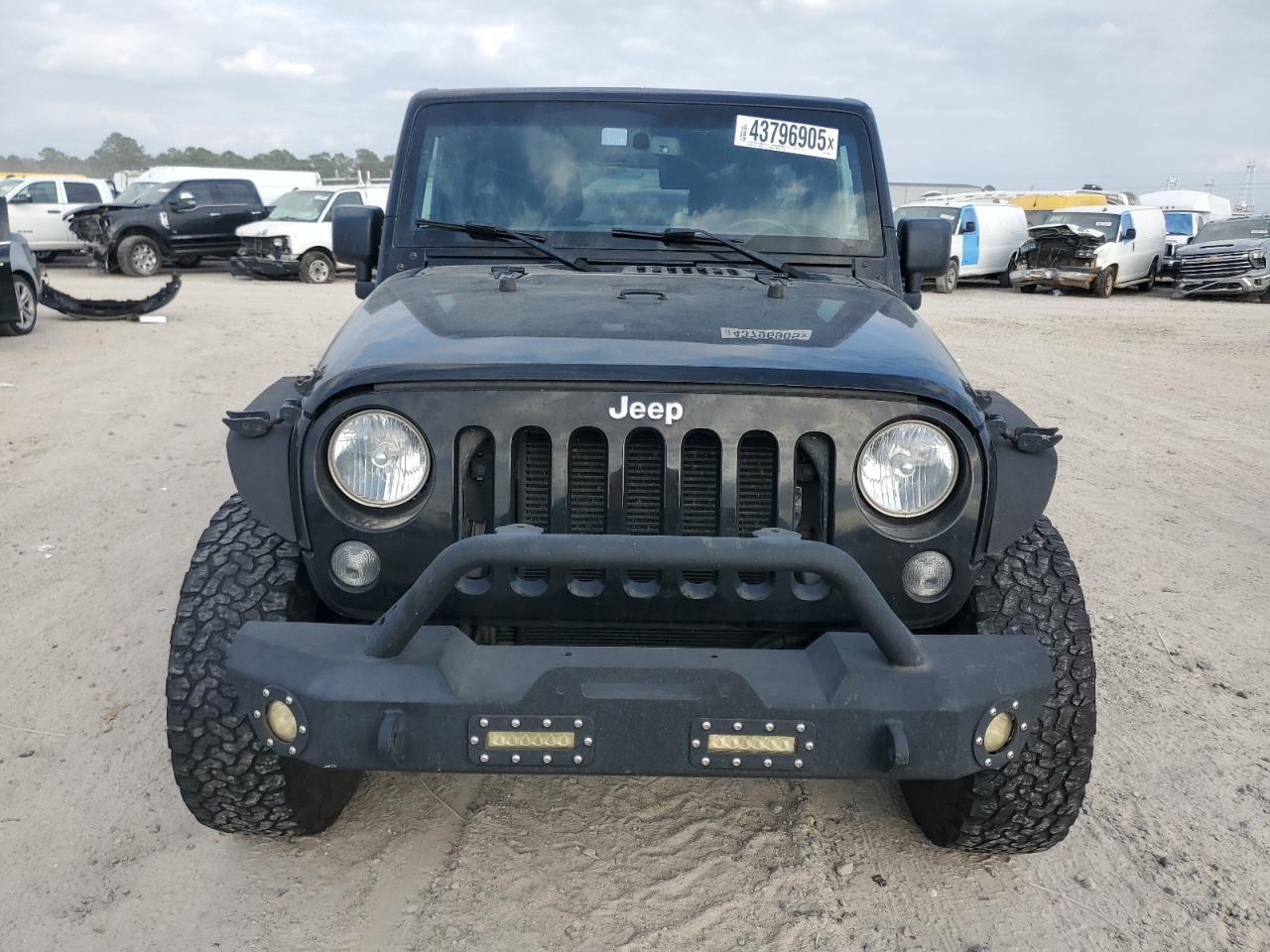 2015 JEEP WRANGLER U - Фото 5