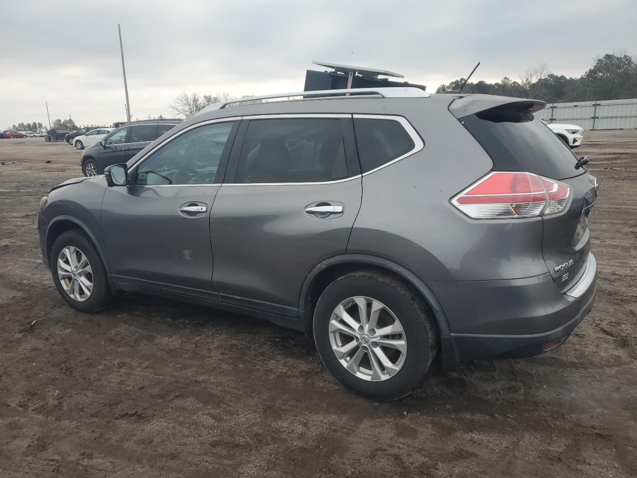 2015 NISSAN ROGUE S - Image 2