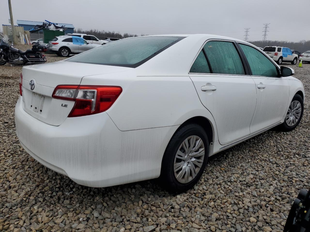 2013 TOYOTA CAMRY L - Image 3