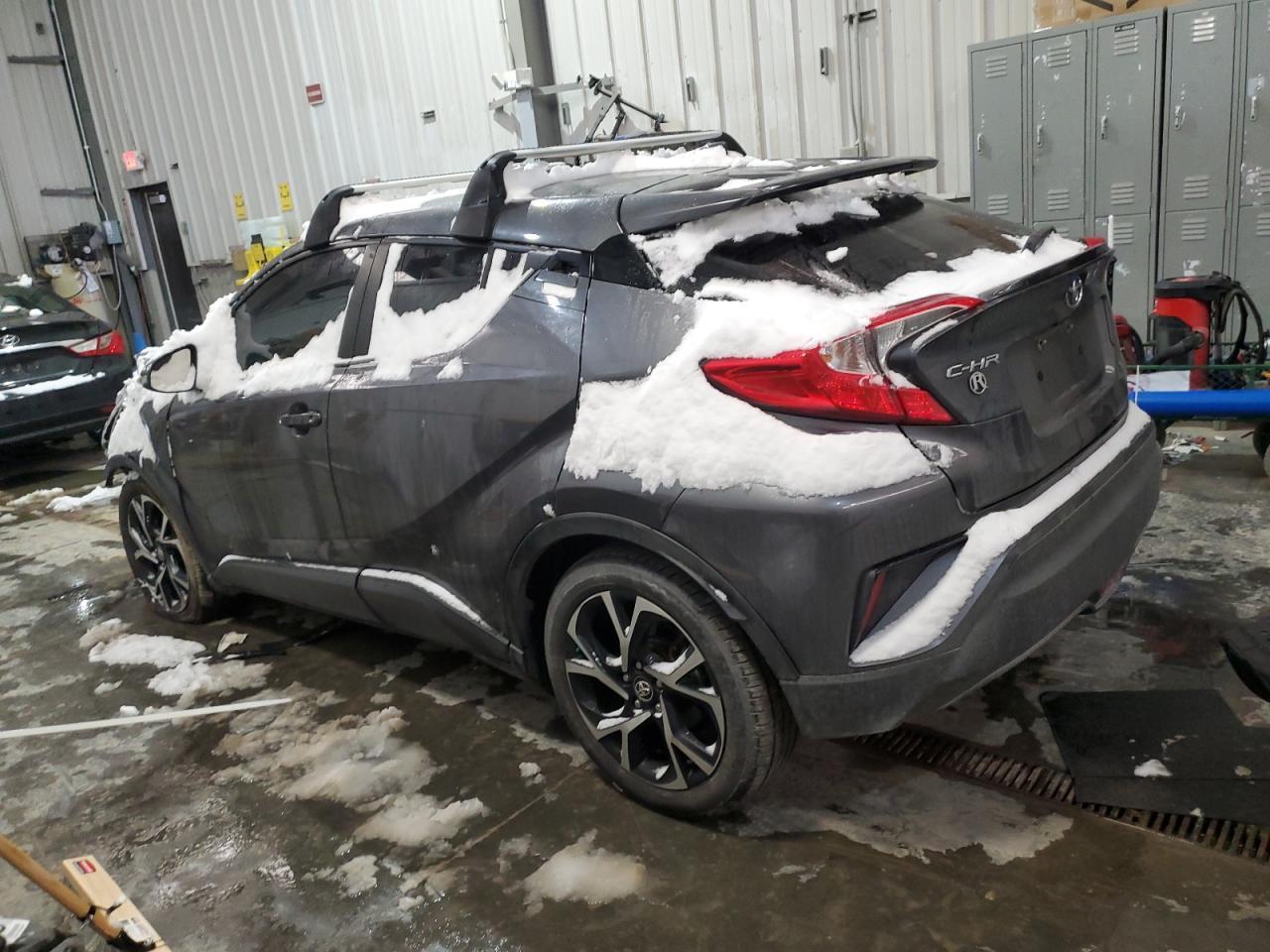 2018 TOYOTA C-HR XLE - Фото 2