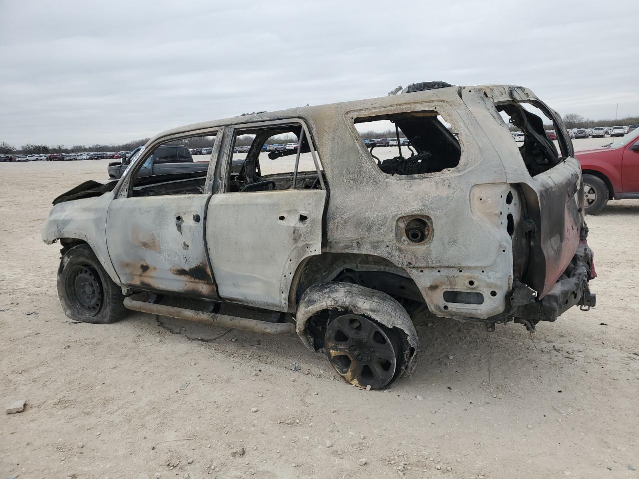 2024 TOYOTA 4RUNNER SR - Image 2