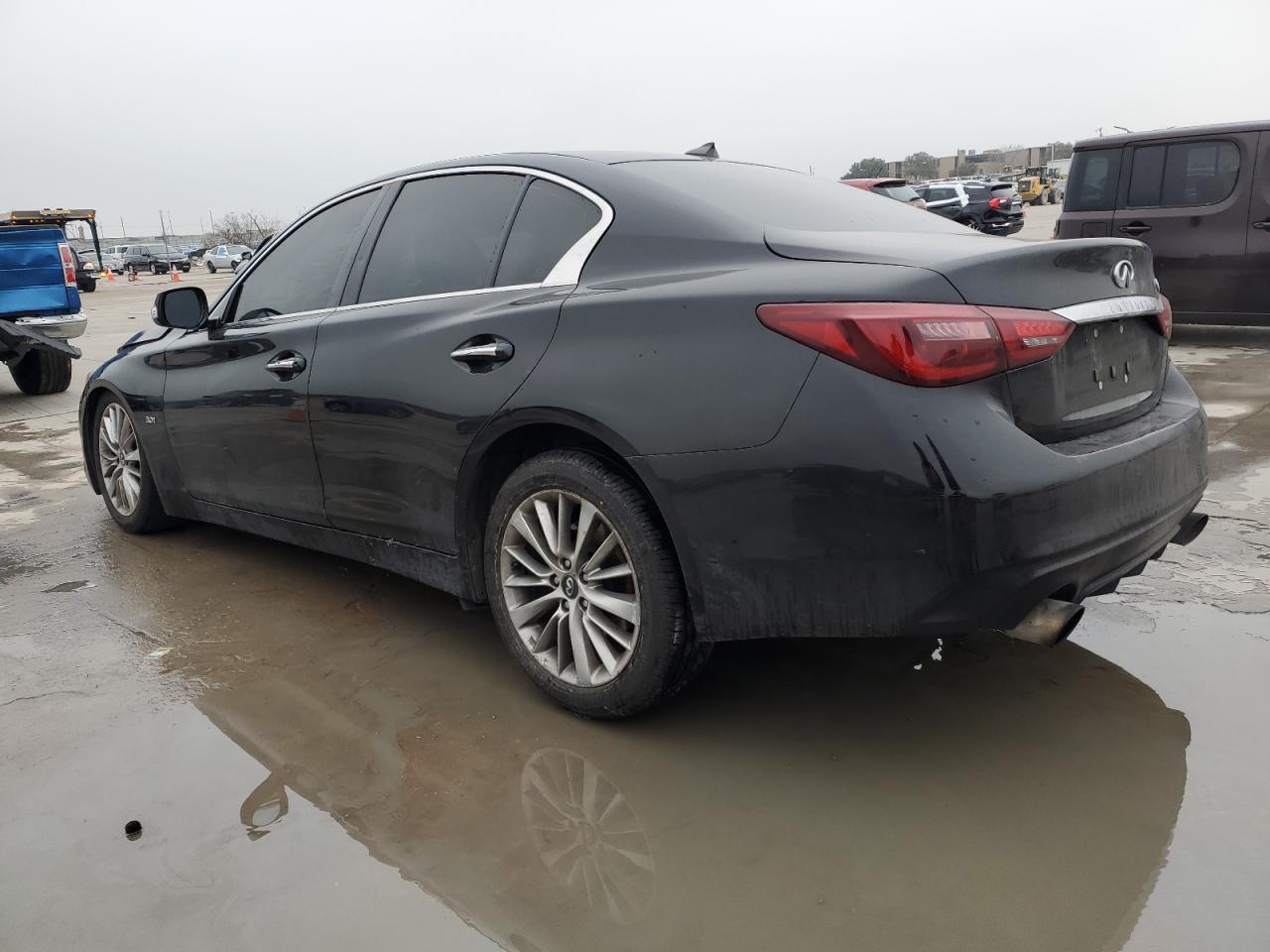 2018 INFINITI Q50 LUXE - Image 2