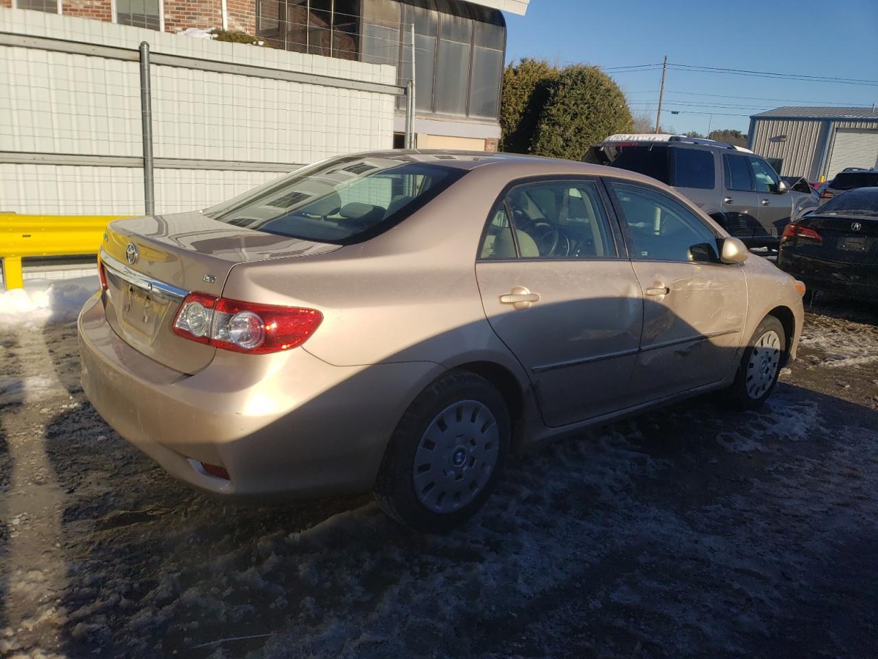 2013 TOYOTA COROLLA BA - Image 3