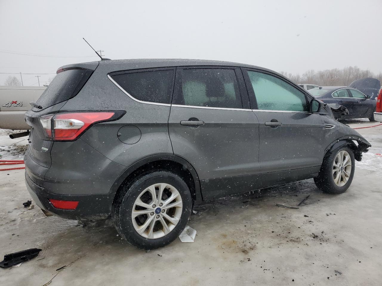 2017 FORD ESCAPE SE - Фото 3