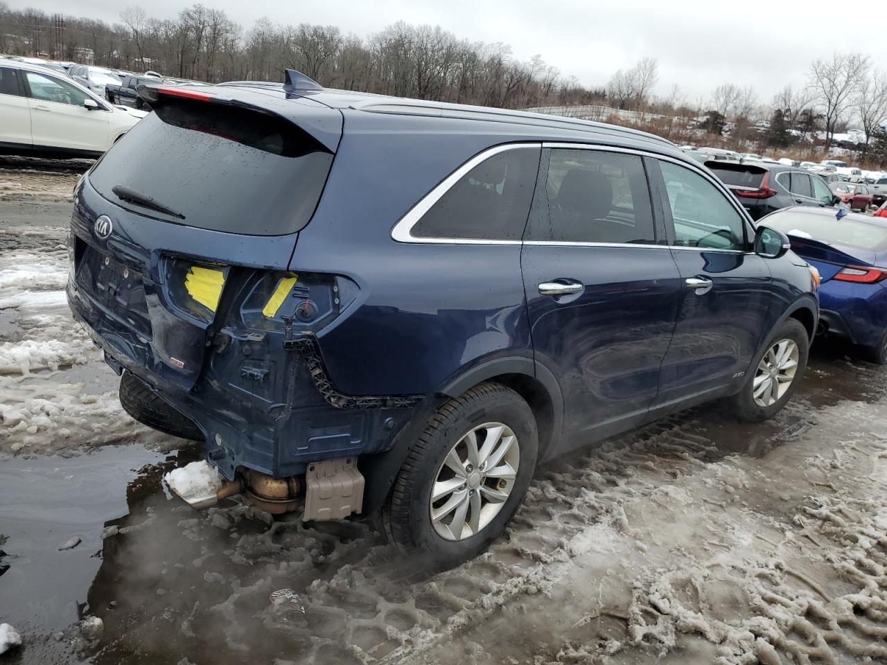 2017 KIA SORENTO LX - Фото 3