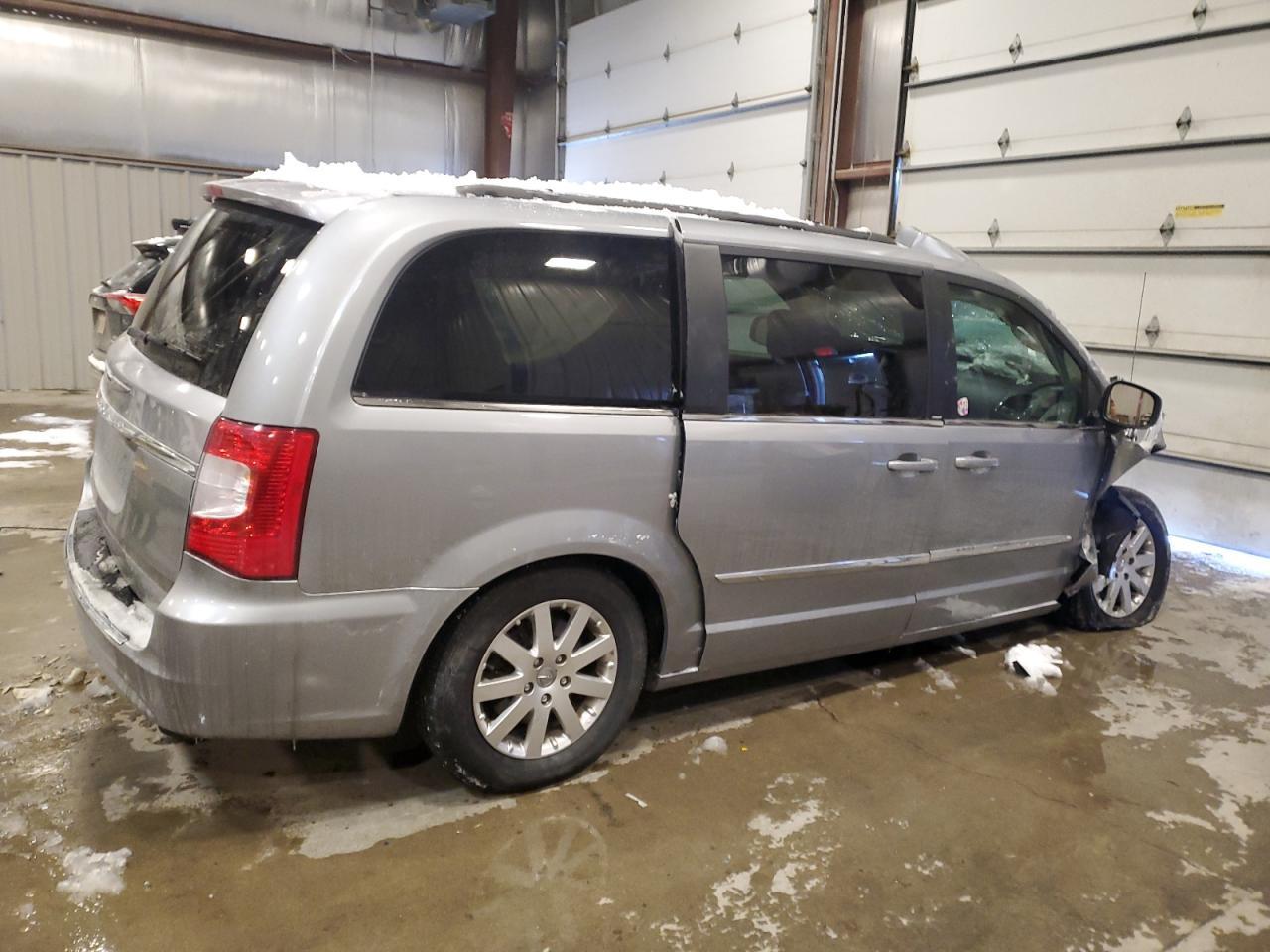 2014 CHRYSLER TOWN & COU - Image 3