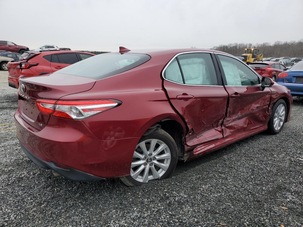 2019 TOYOTA CAMRY L - Фото 3