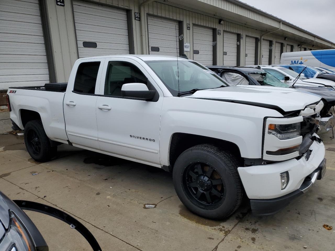 2017 CHEVROLET SILVERADO - Фото 4