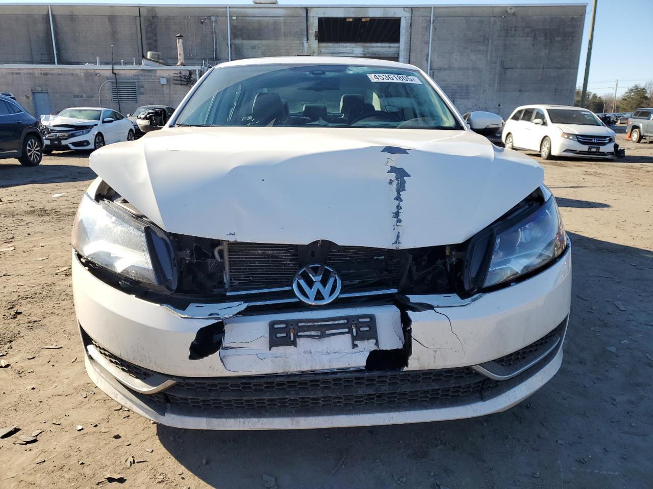 2013 VOLKSWAGEN PASSAT SE - Image 5