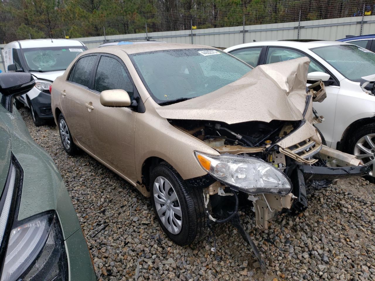 2013 TOYOTA COROLLA BA - Фото 4