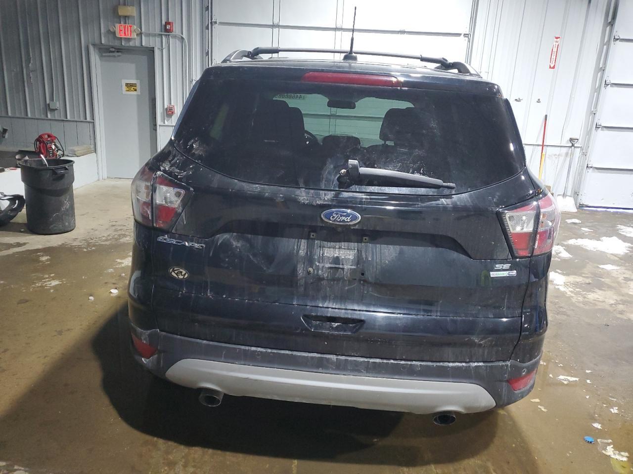 2017 FORD ESCAPE SE - Image 6