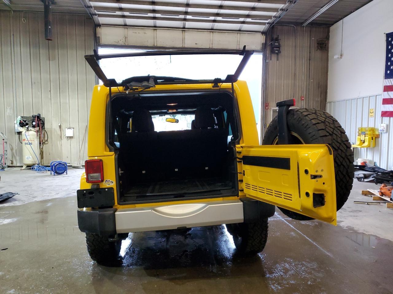 2015 JEEP WRANGLER U - Фото 6