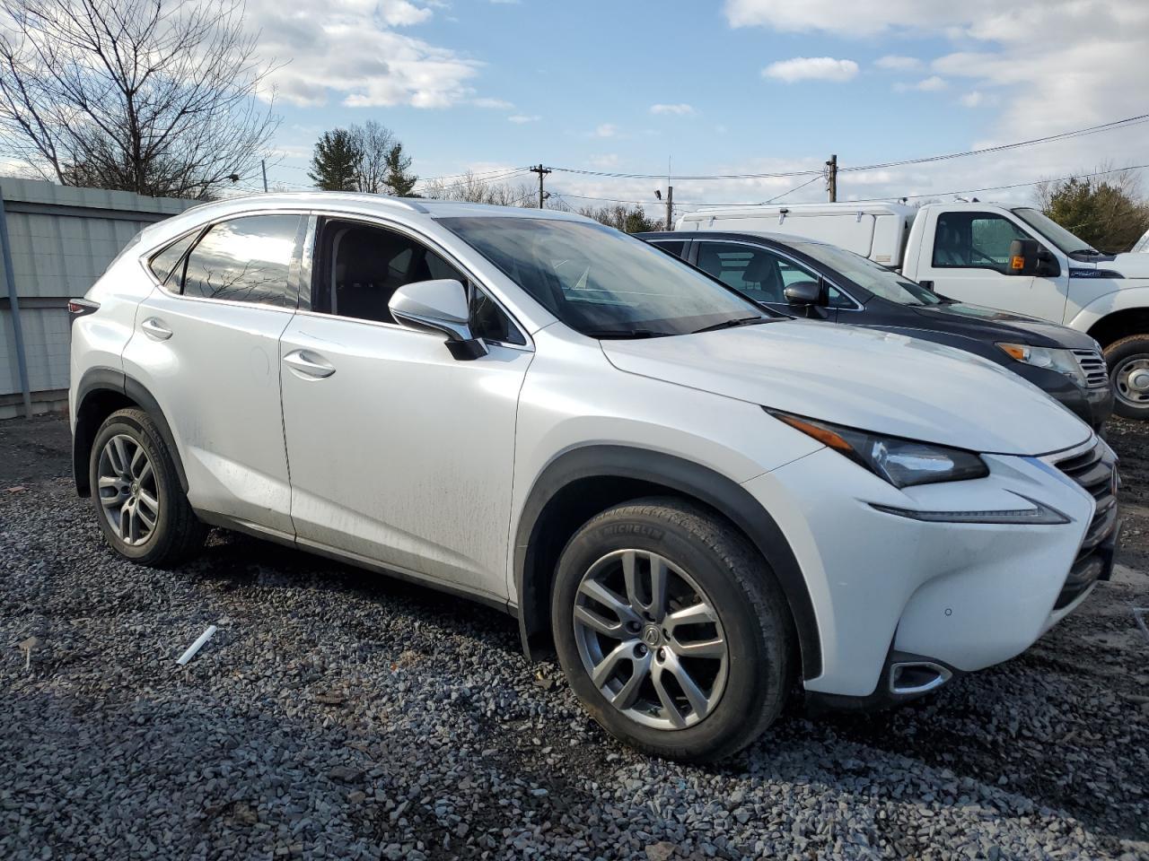 2015 LEXUS NX 200T - Фото 4
