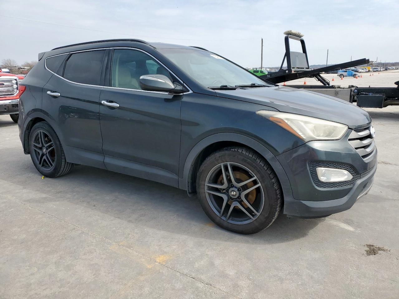 2013 HYUNDAI SANTA FE S - Image 4