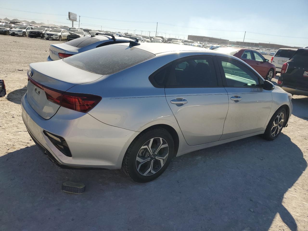 2021 KIA FORTE FE - Фото 3