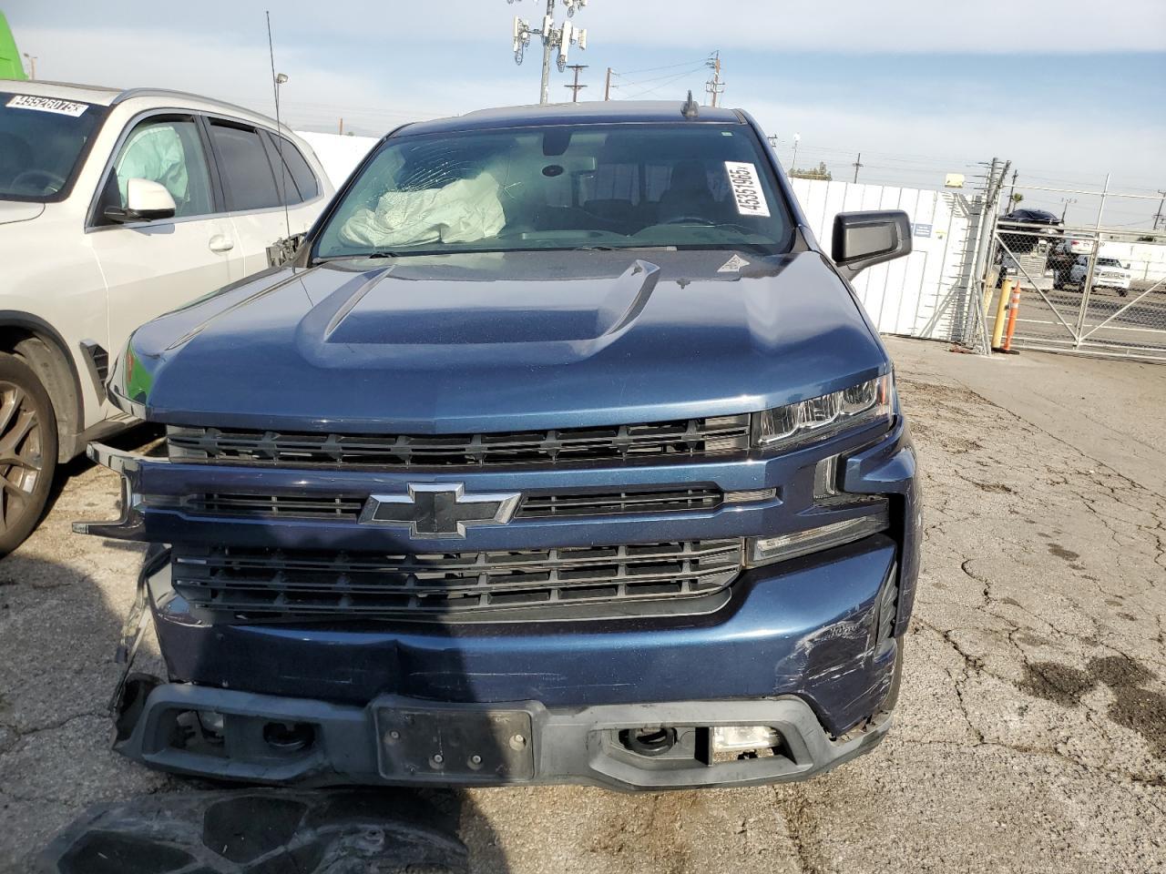 2019 CHEVROLET SILVERADO - Фото 5