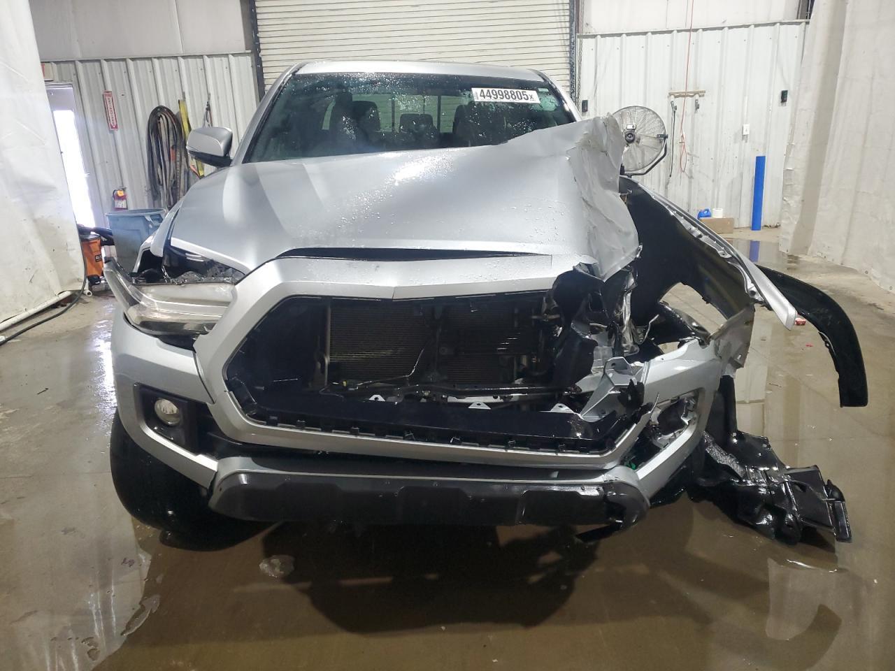 2017 TOYOTA TACOMA DOU - Фото 5