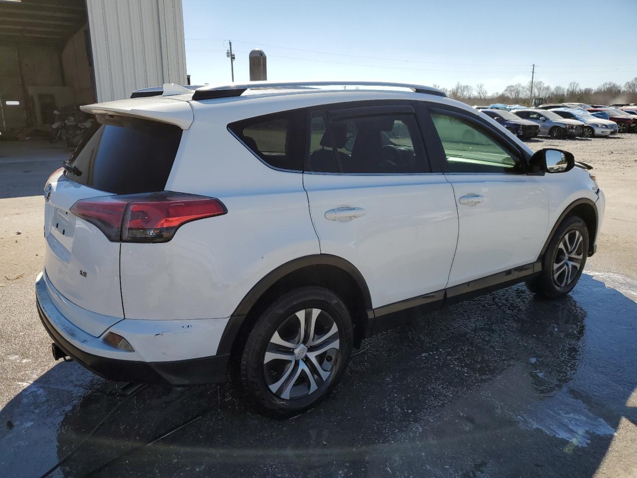 2016 TOYOTA RAV4 LE - Image 3