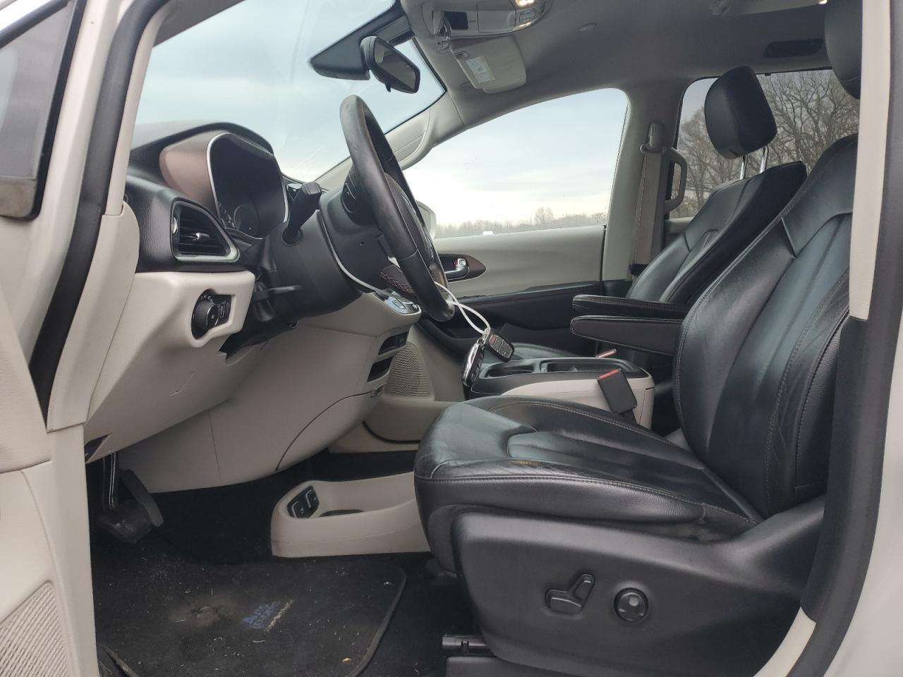 2017 CHRYSLER PACIFICA T - Image 7