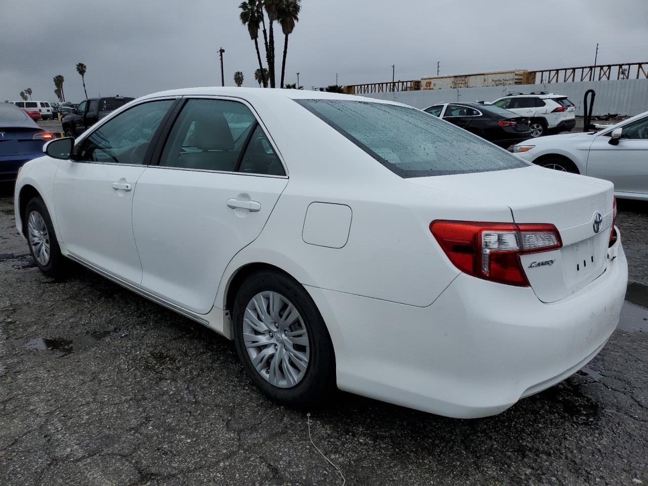 2012 TOYOTA CAMRY BASE - Фото 2