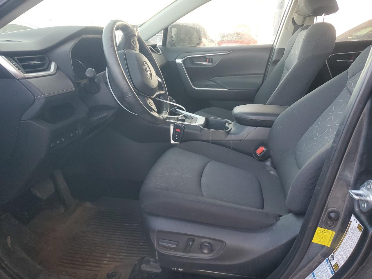 2022 TOYOTA RAV4 XLE - Фото 7