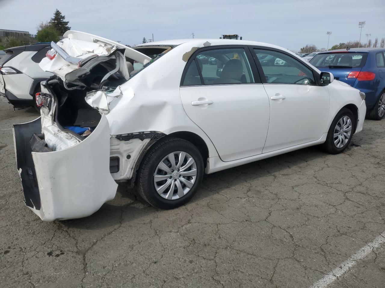 2013 TOYOTA COROLLA BA - Image 3