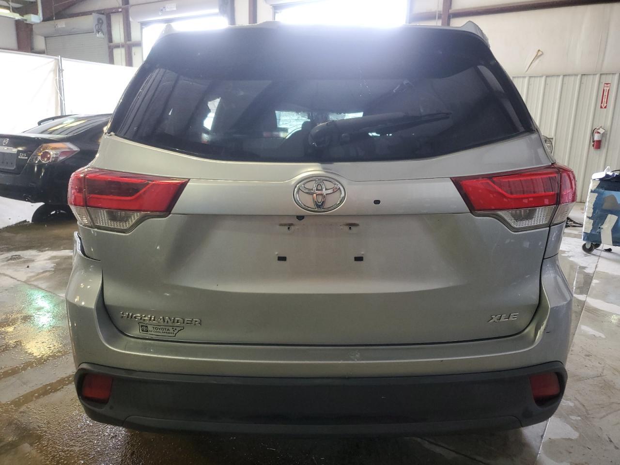 2018 TOYOTA HIGHLANDER - Фото 6