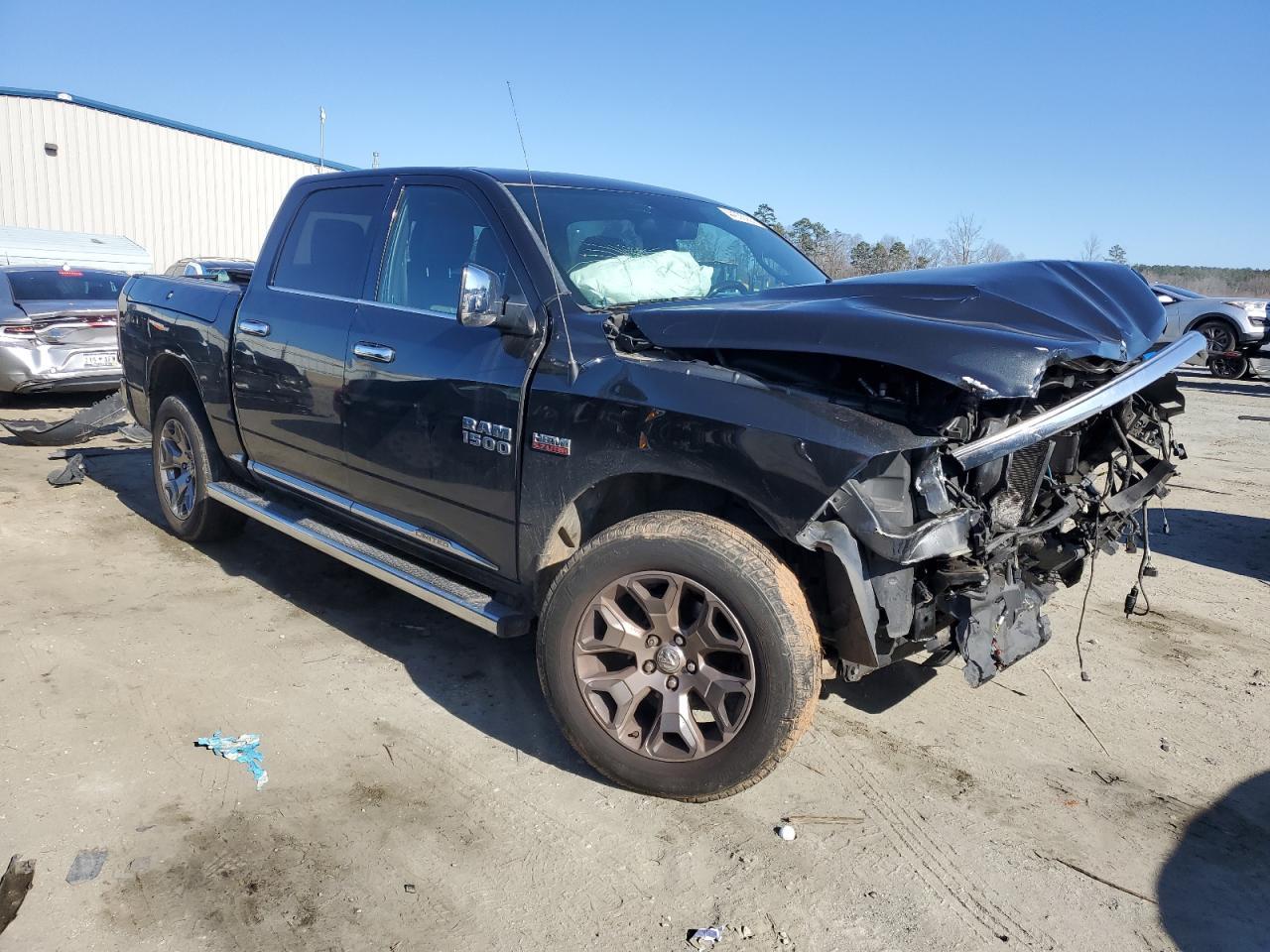 2017 RAM 1500 LONGH - Фото 4