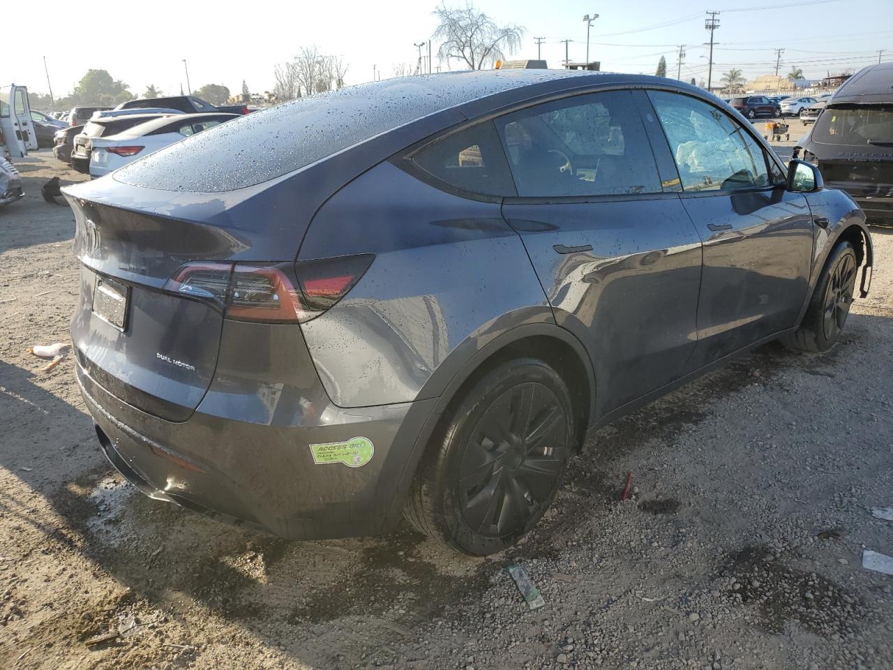 2023 TESLA MODEL Y - Фото 3