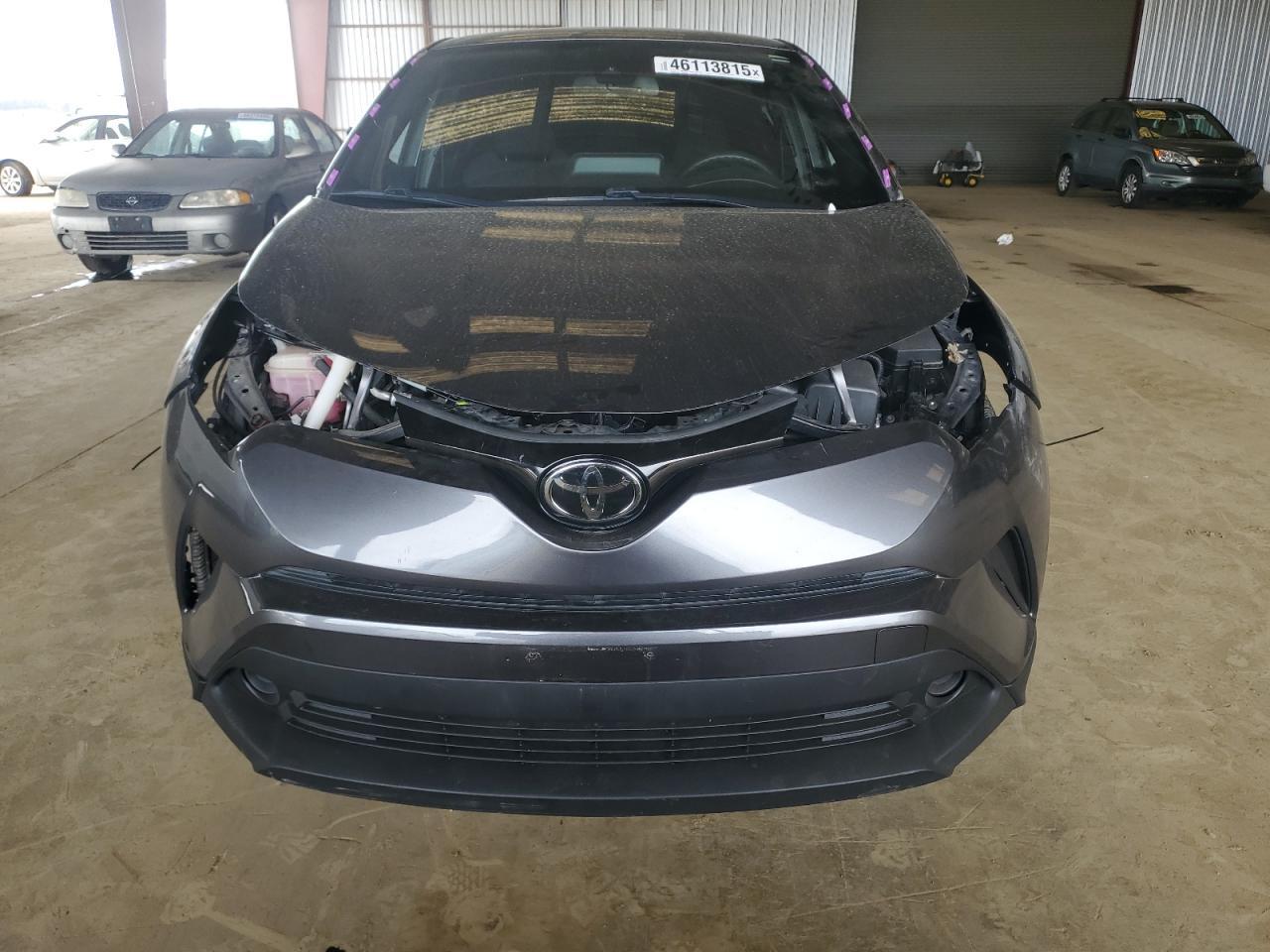 2019 TOYOTA C-HR XLE - Image 5