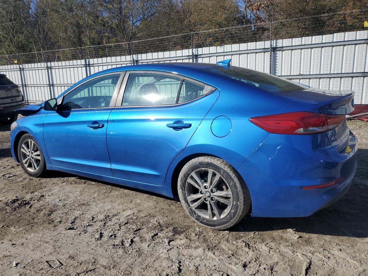 2018 HYUNDAI ELANTRA SE - Image 2