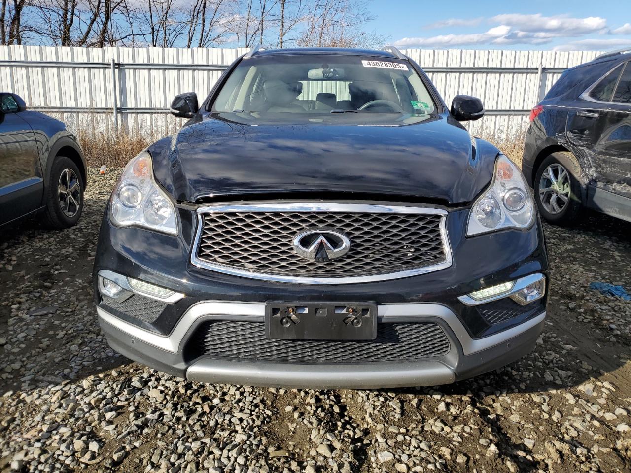 2016 INFINITI QX50 - Image 5