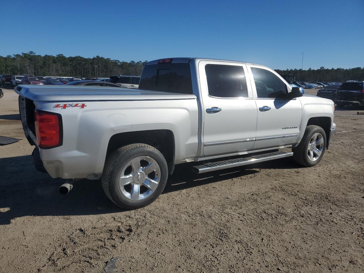 2015 CHEVROLET SILVERADO - Фото 3