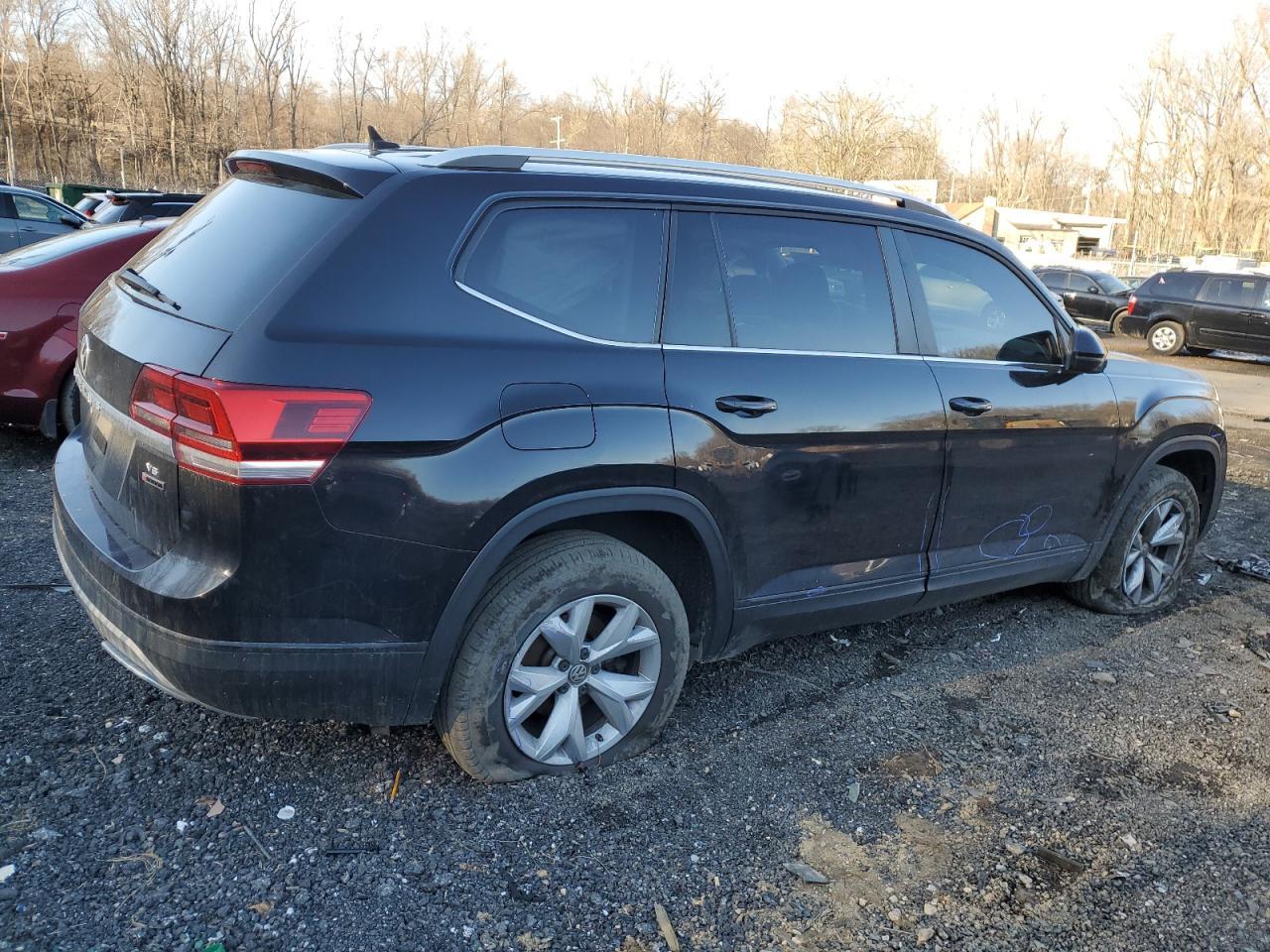 2018 VOLKSWAGEN ATLAS SE - Image 3