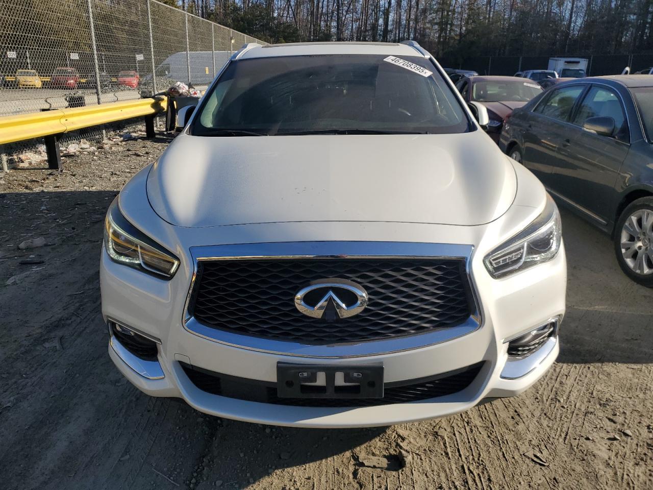 2019 INFINITI QX60 LUXE - Image 5