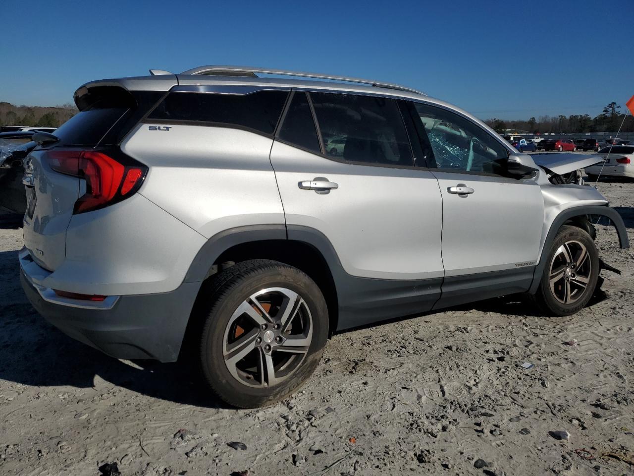 2019 GMC TERRAIN SL - Image 3