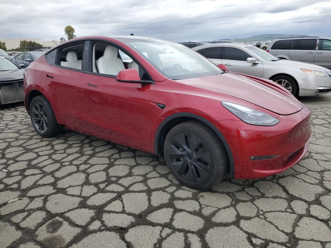 2025 TESLA MODEL Y - Image 4