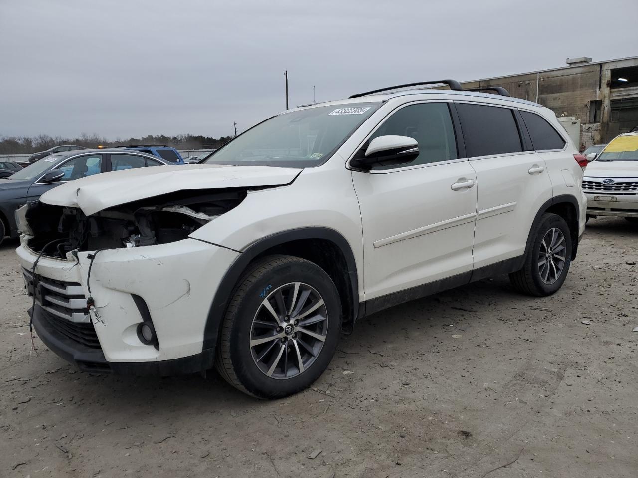 2019 TOYOTA HIGHLANDER