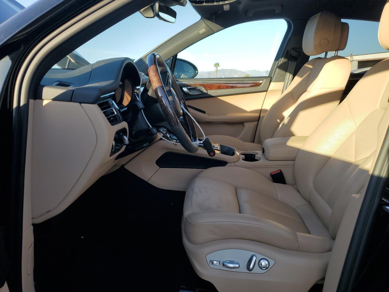 2023 PORSCHE MACAN BASE - Image 7