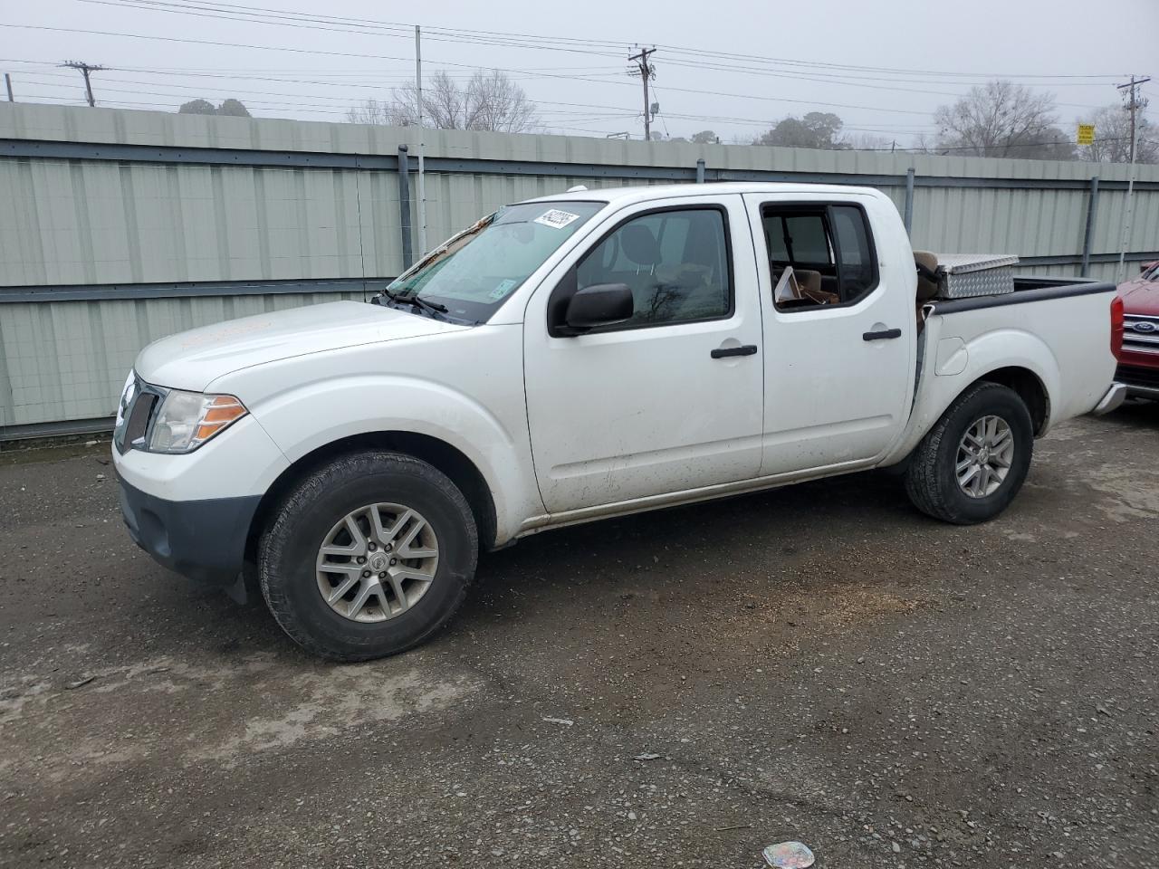 2016 NISSAN FRONTIER S