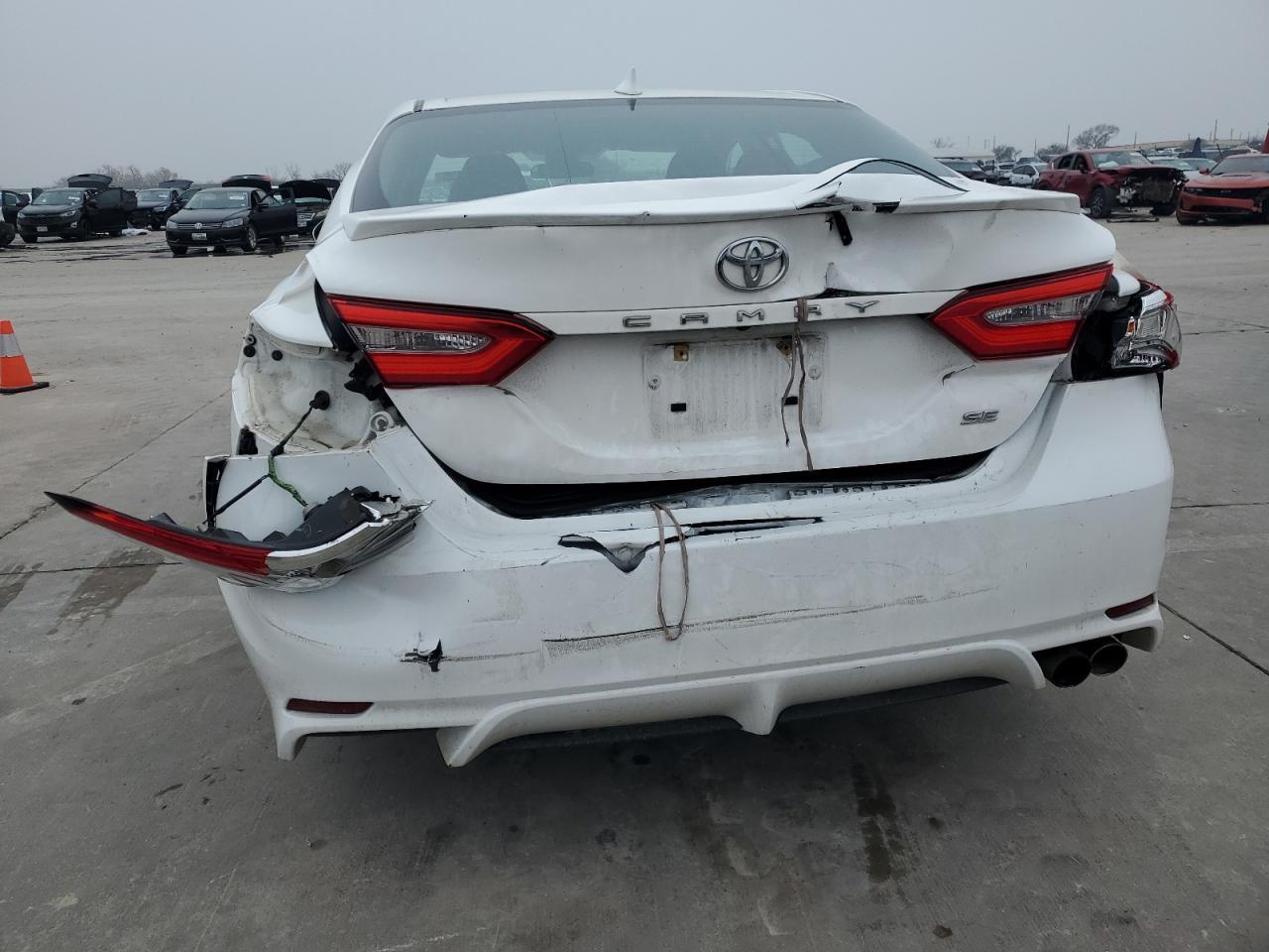2019 TOYOTA CAMRY L - Фото 6
