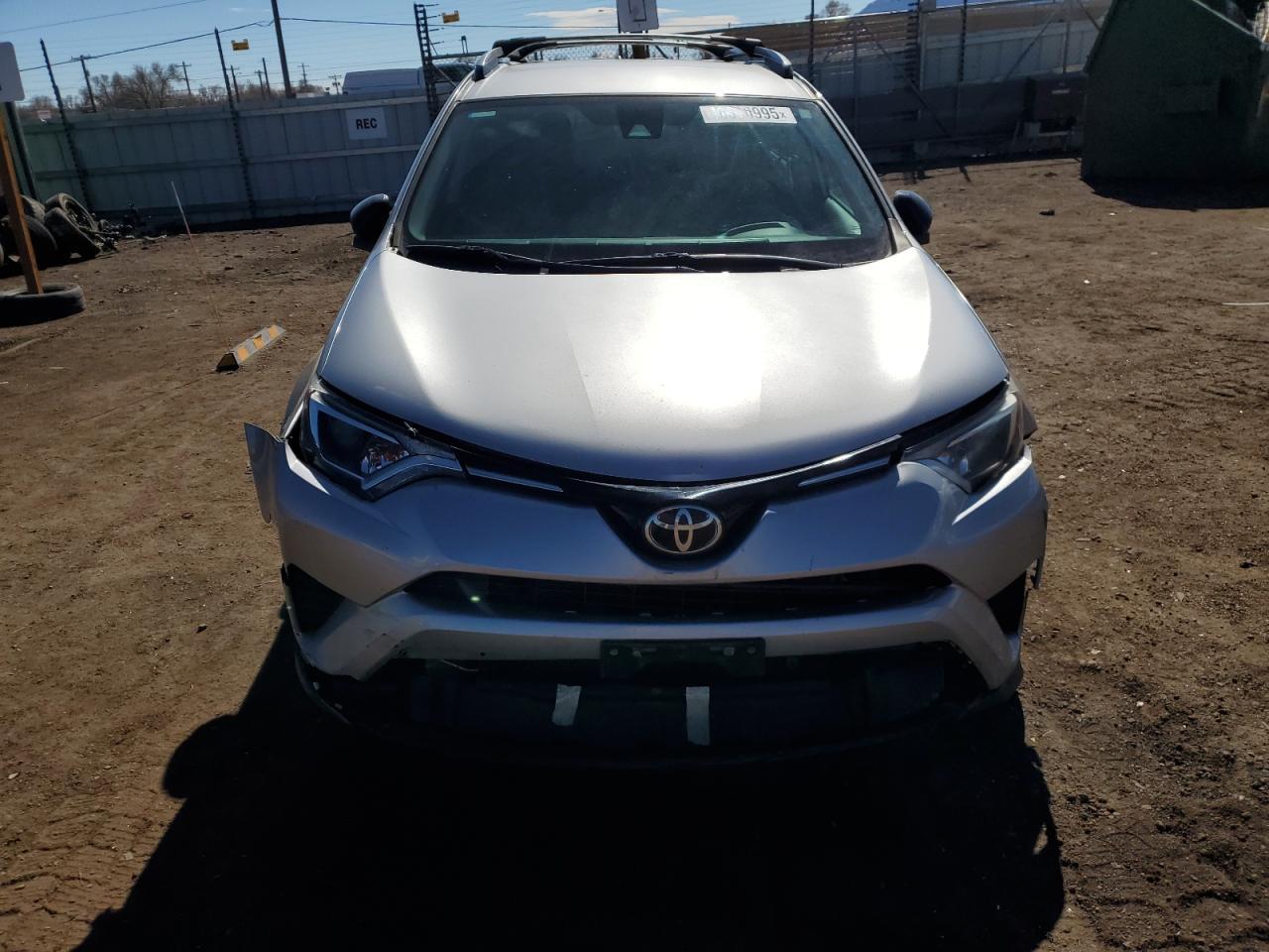 2017 TOYOTA RAV4 LE - Фото 5