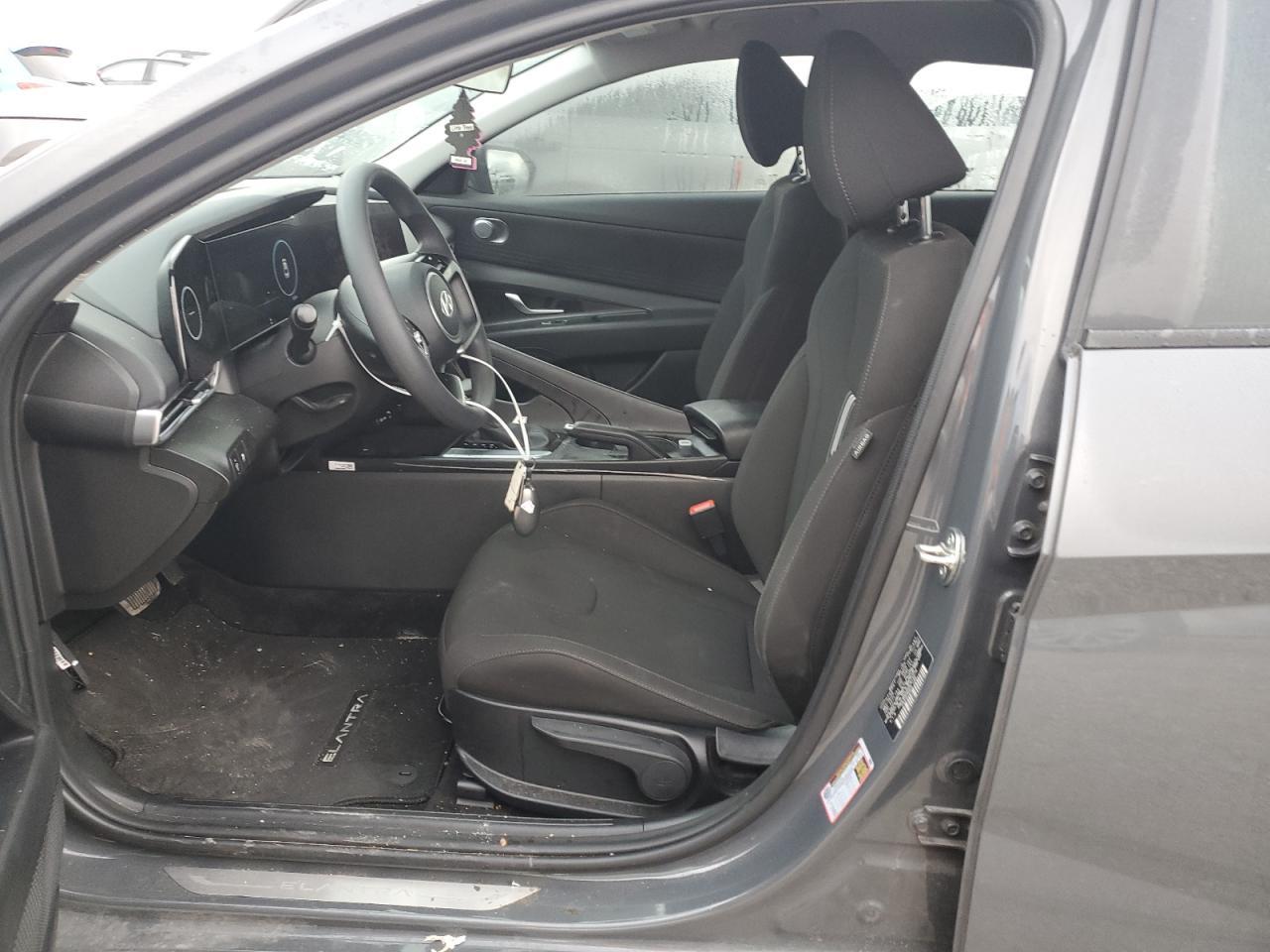 2024 HYUNDAI ELANTRA SE - Фото 7